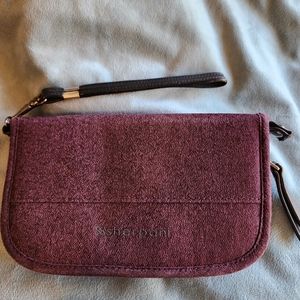 Sherpani Wristlet Wallet in Burgundy